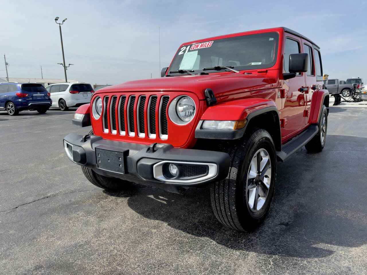 Used 2021 Jeep Wrangler Unlimited Sahara AWD/4WD image 4