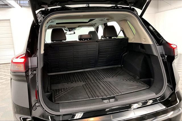 Used 2025 Nissan Rogue Platinum w/ Platinum Premium Package image 42