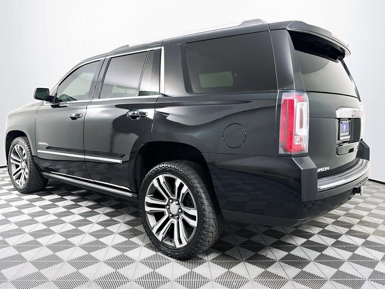 Used 2019 GMC Yukon Denali image 8