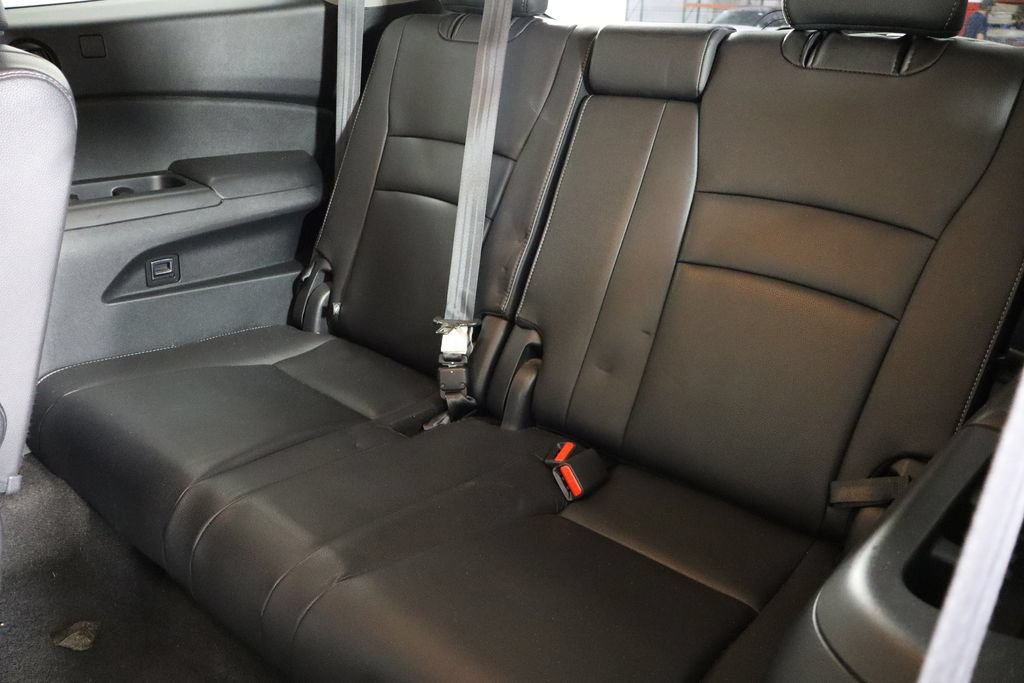 Used 2022 Honda Pilot Touring image 16