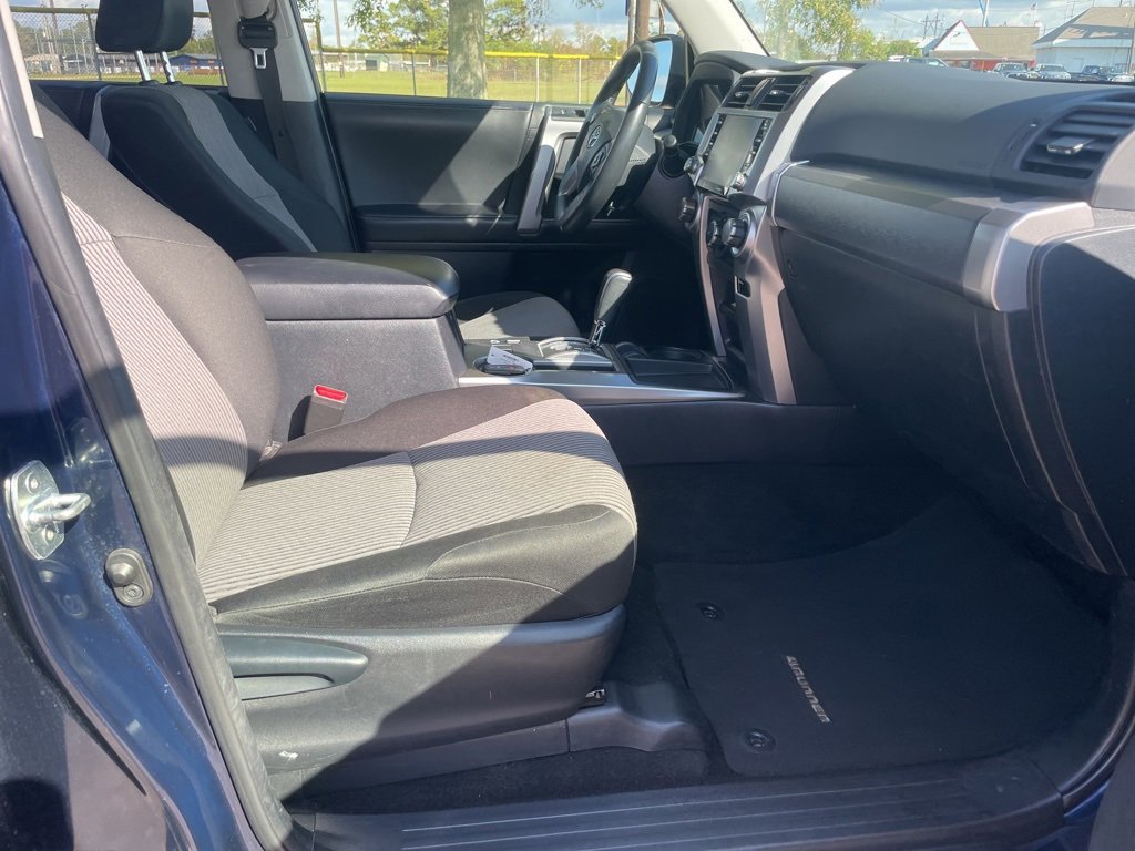 Used 2022 Toyota 4Runner SR5 image 15