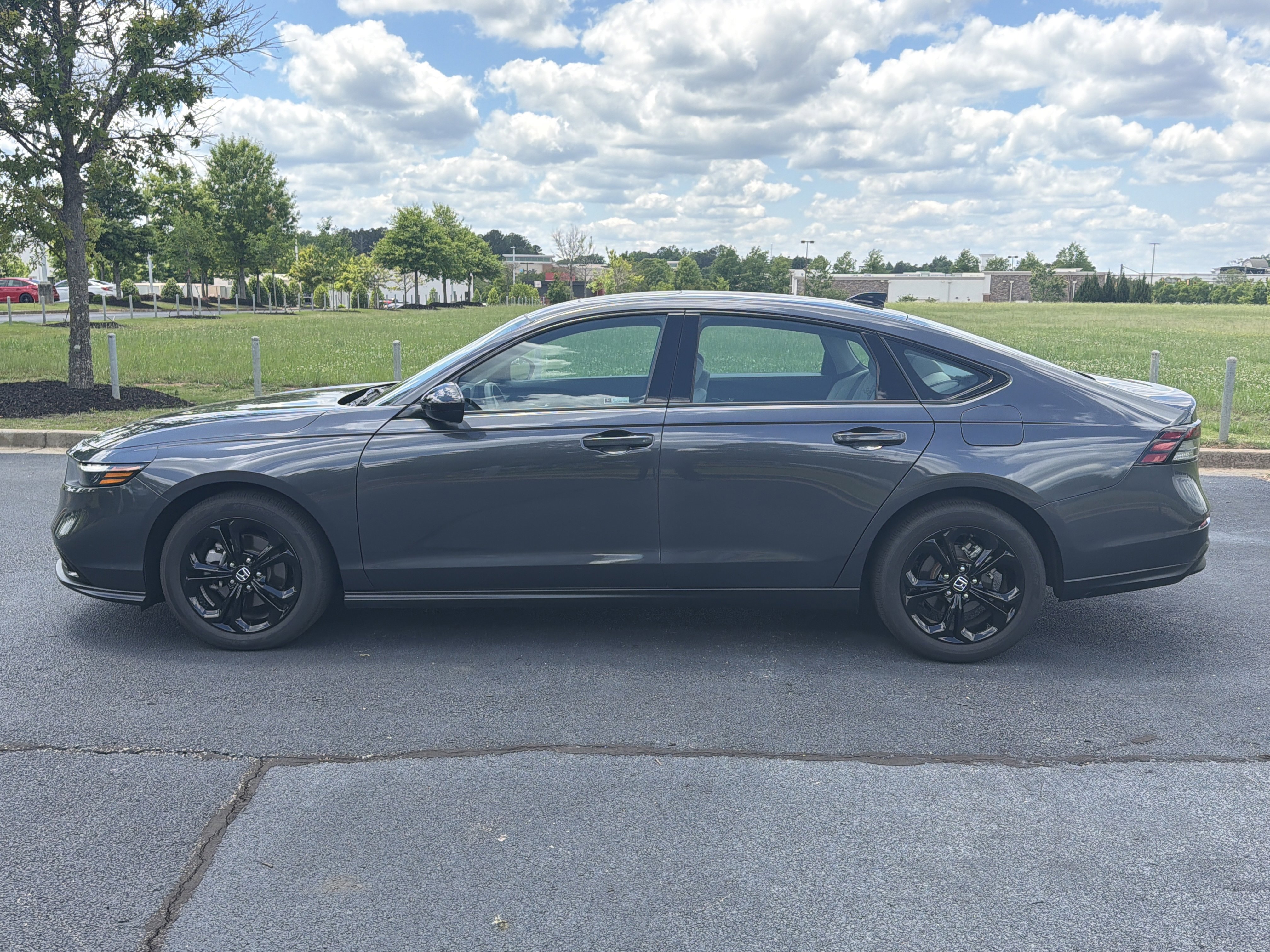 Used 2025 Honda Accord SE image 7