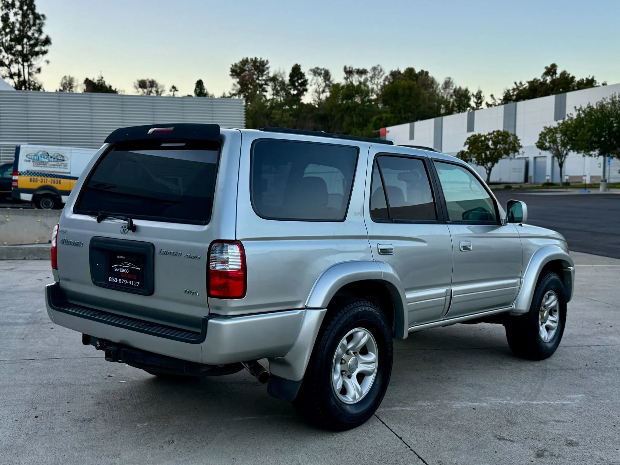 Used 2001 Toyota 4Runner Limited image 18