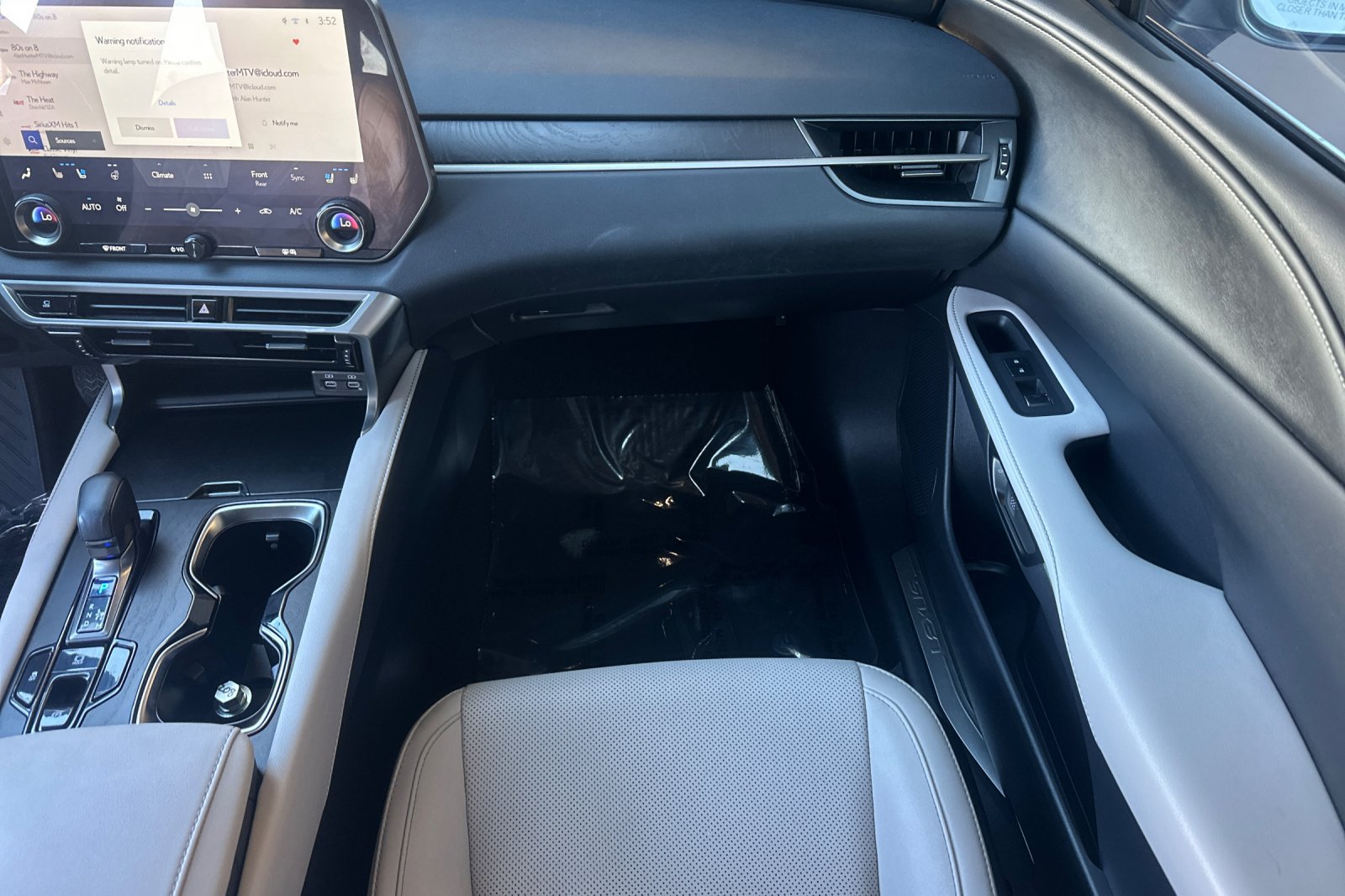 Used 2024 Lexus RX 350 Premium w/ Accessory Package (Z1) FWD image 31