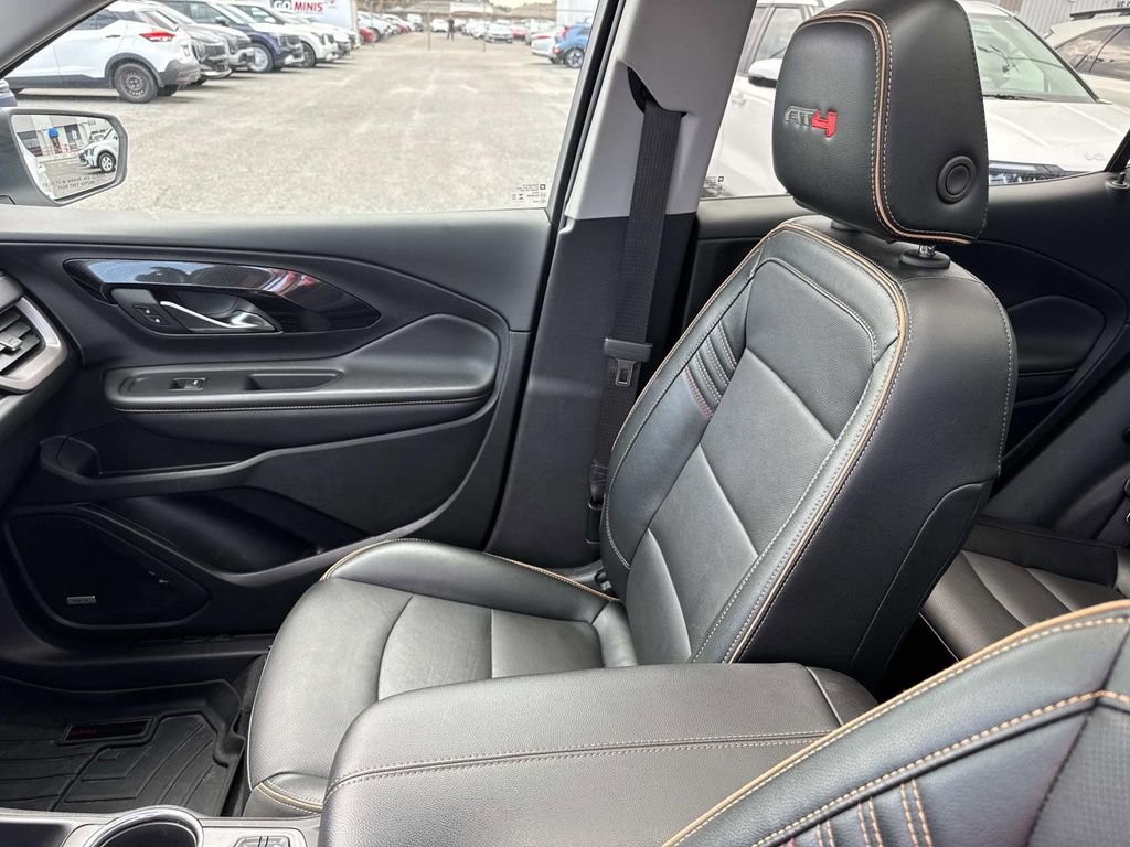 Used 2024 GMC Terrain AT4 w/ Infotainment Package II image 23