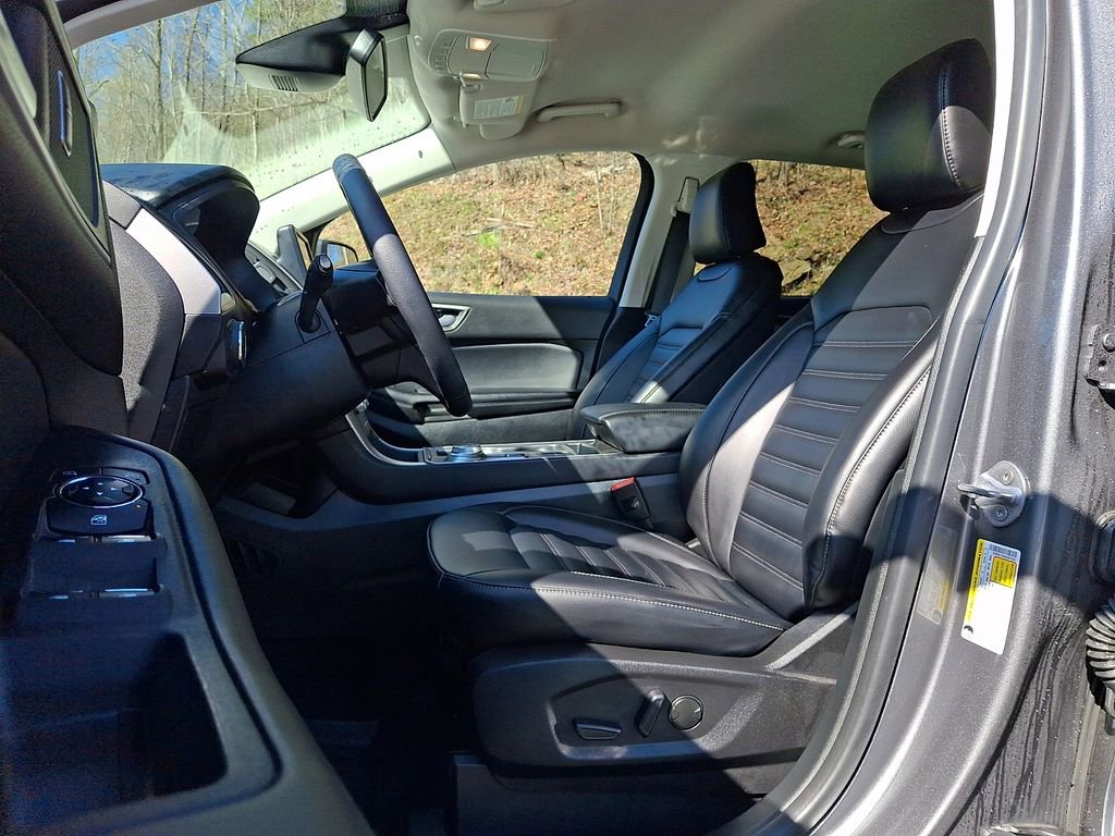 Used 2024 Ford Edge SEL image 13