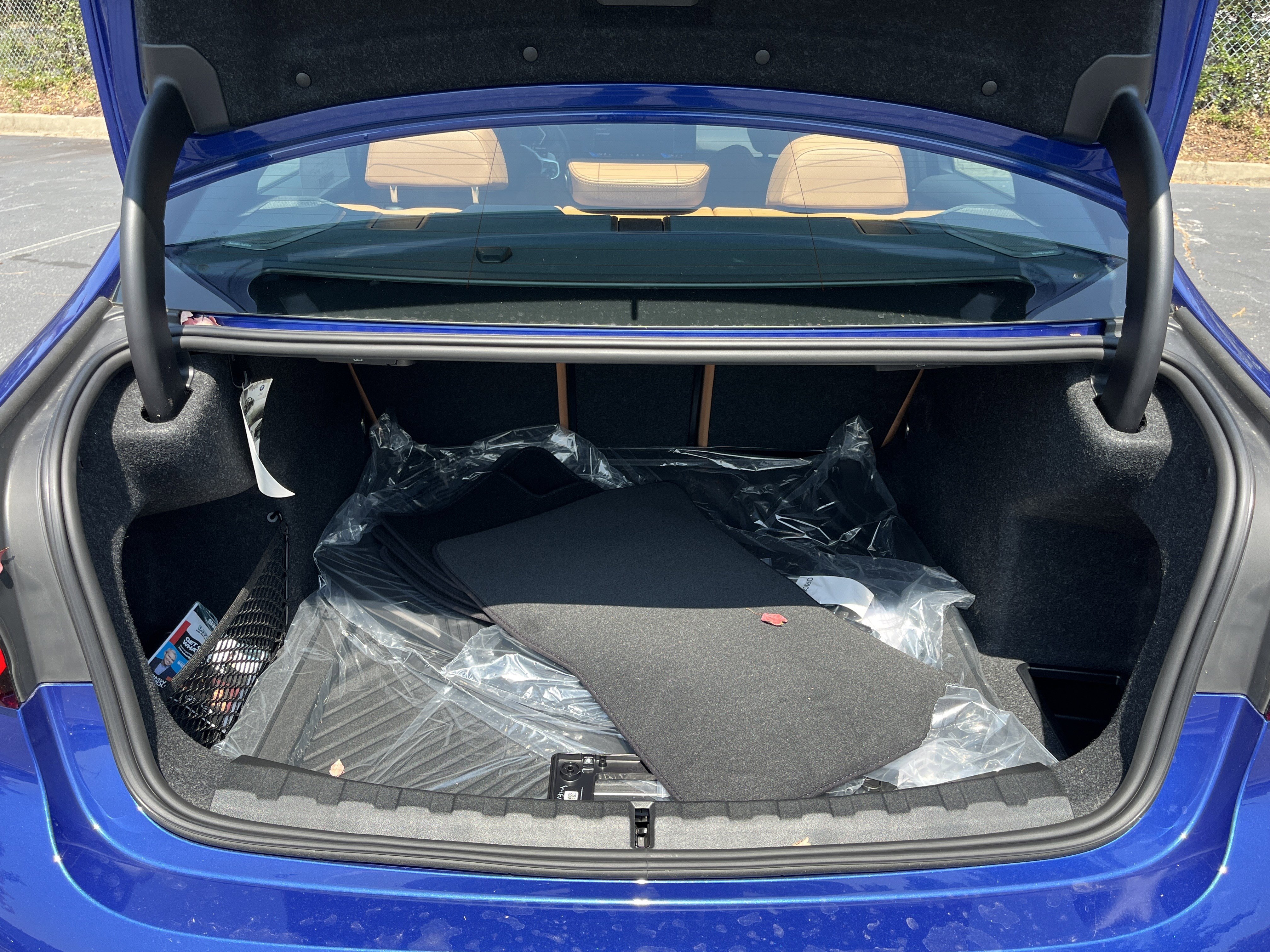 New 2025 BMW 330i Sedan w/ M Sport Package image 28