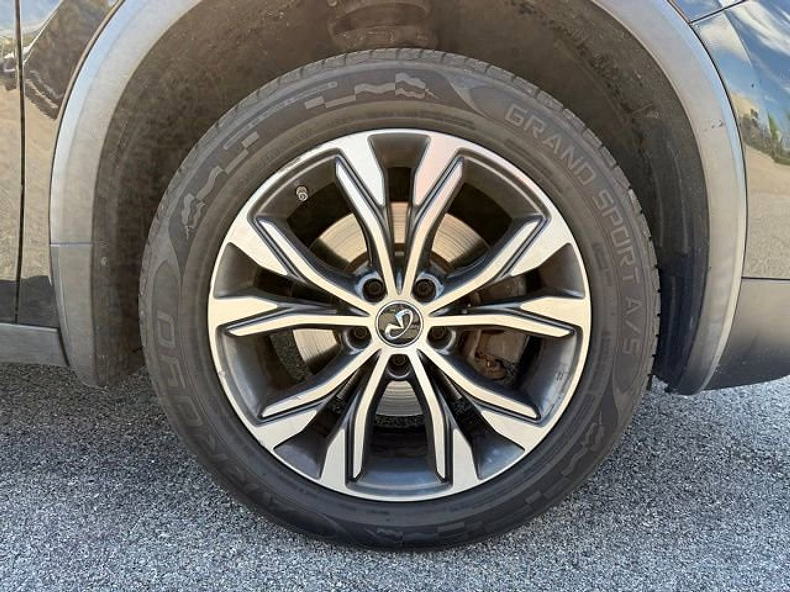 Used 2018 INFINITI QX30 Premium w/ Navigation Package AWD/4WD image 24