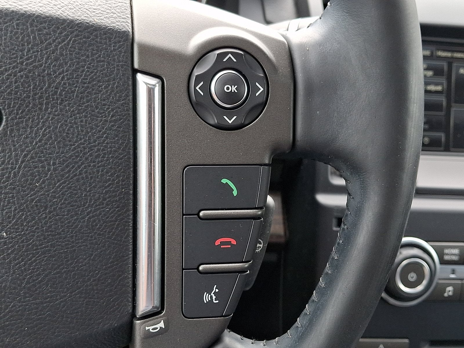 Used 2013 Land Rover LR2 AWD/4WD image 23