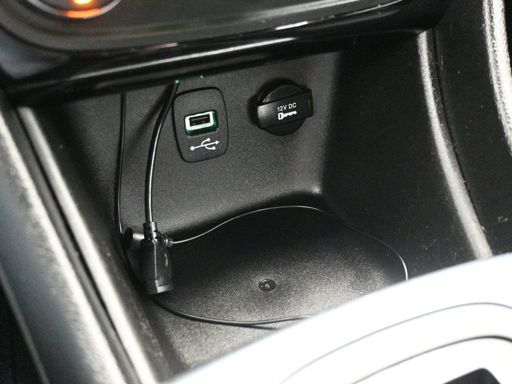 Used 2014 Chrysler 200 Limited image 18