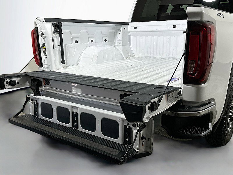 Used 2024 GMC Sierra 1500 SLT image 25