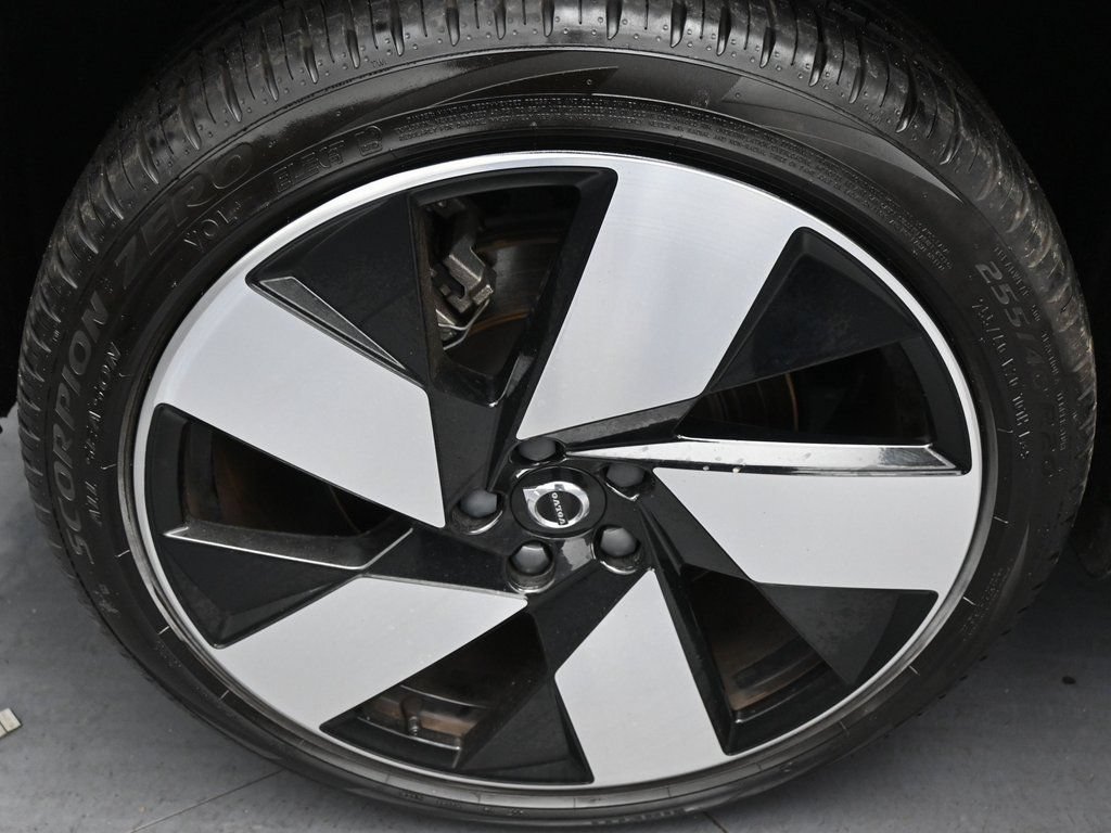 Used 2023 Volvo XC40 Recharge Ultimate w/ Protection Package Premier AWD/4WD image 44