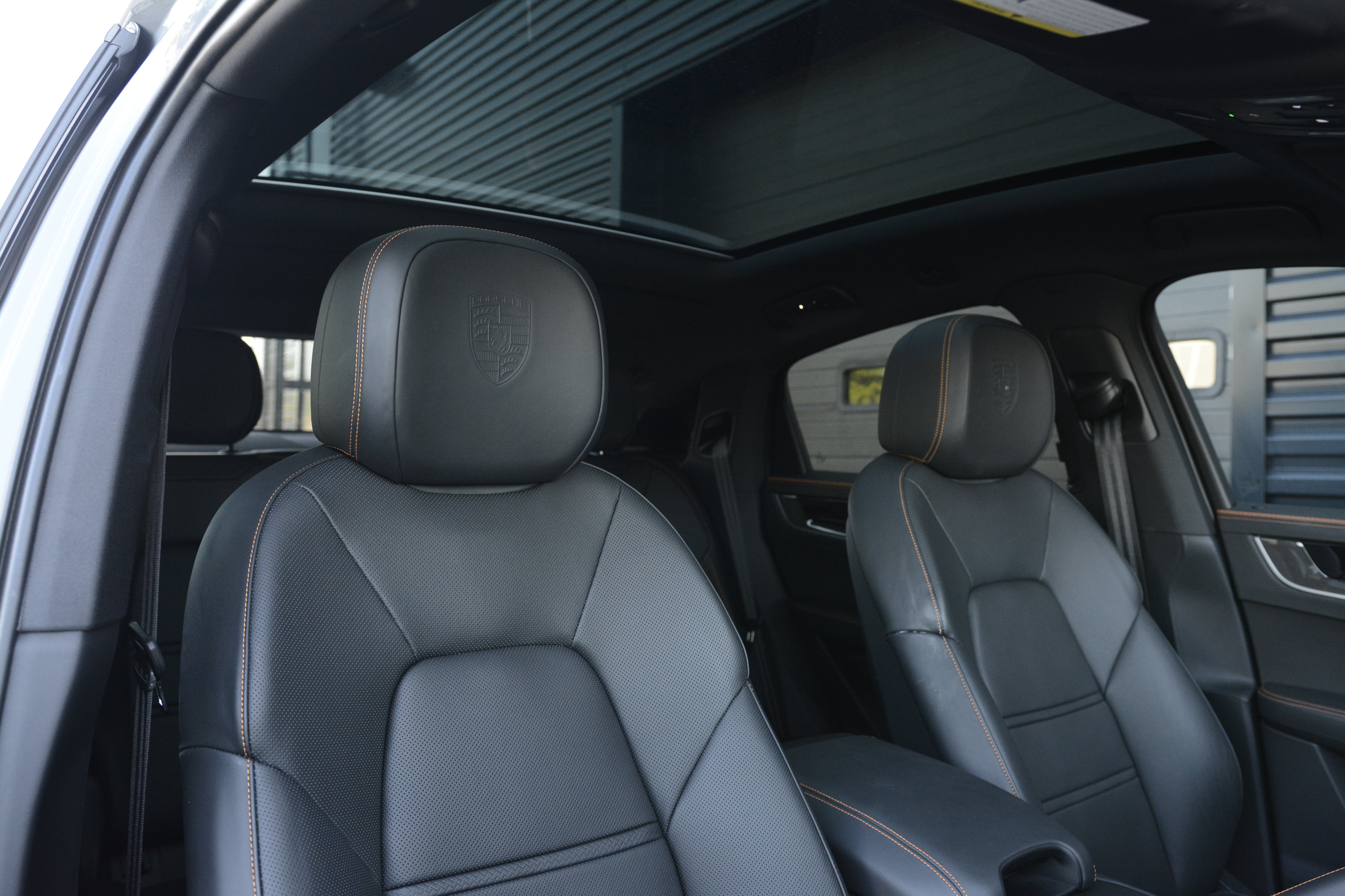 Certified 2025 Porsche Cayenne S AWD/4WD image 27
