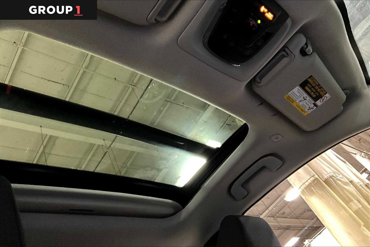 Used 2023 Toyota Corolla Cross LE w/ Moonroof Package image 14