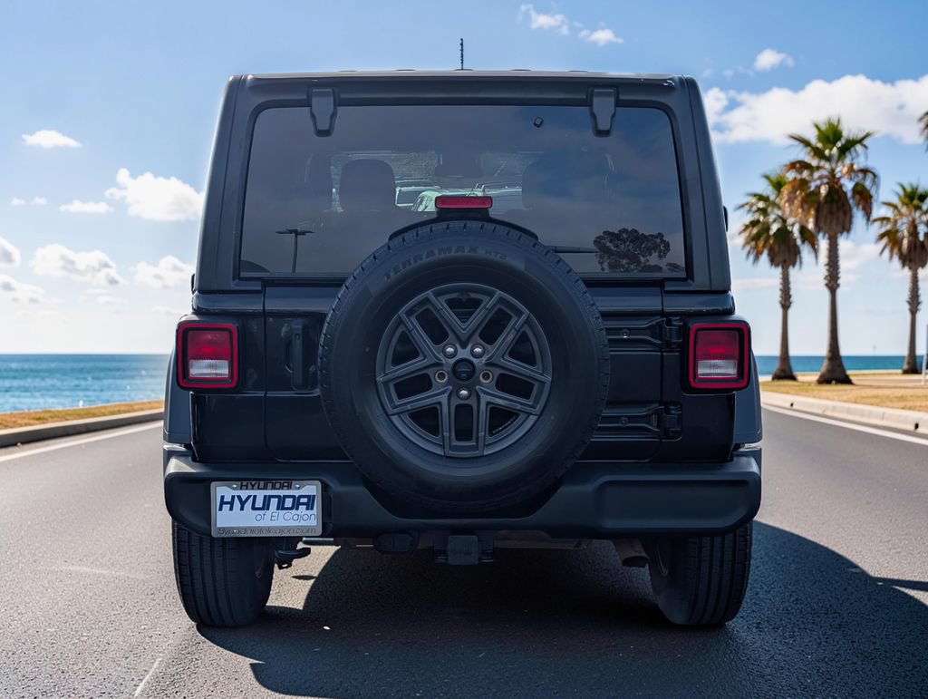 Used 2024 Jeep Wrangler Unlimited Sport AWD/4WD image 6