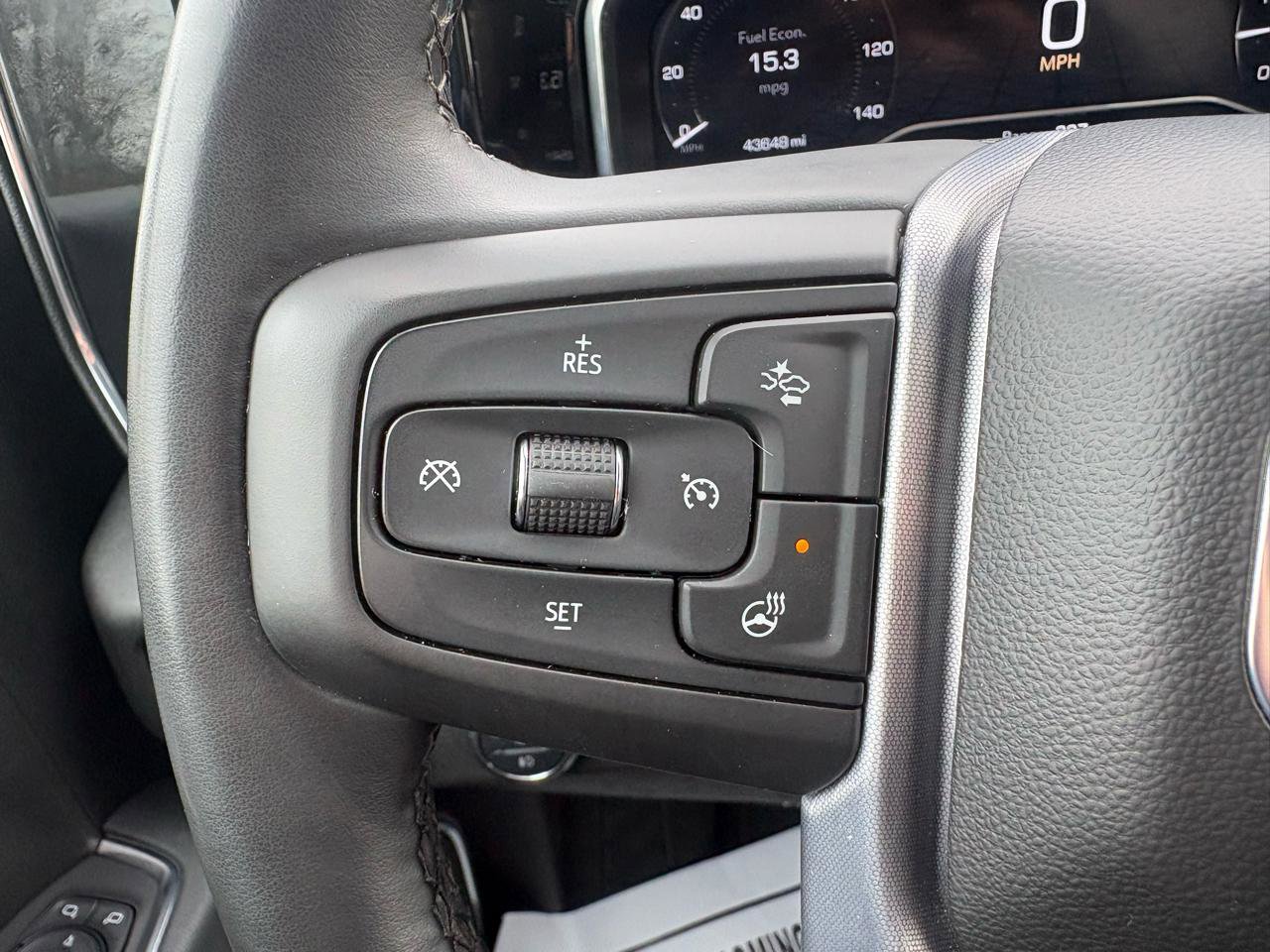 Used 2025 GMC Sierra 1500 SLT image 14