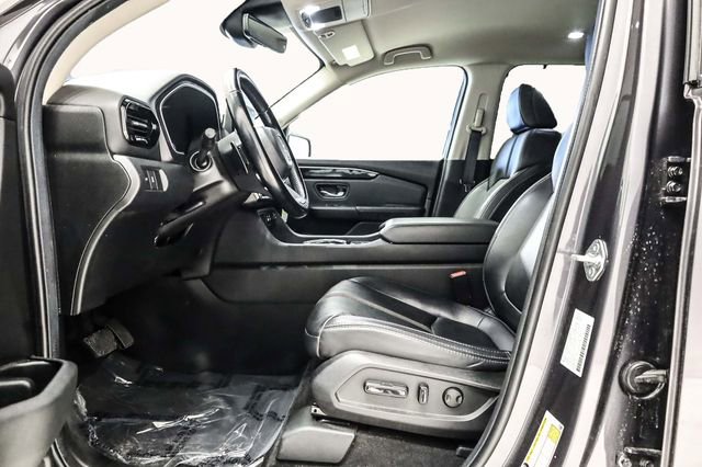 Used 2025 Honda Pilot EX-L image 13