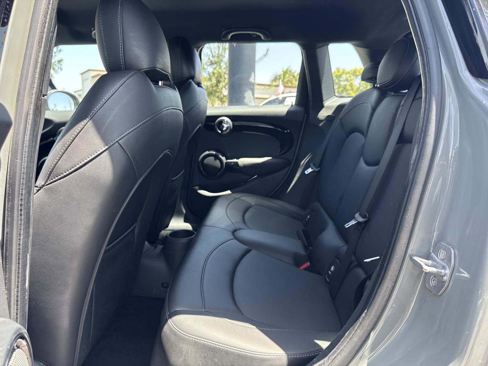 Used 2019 MINI Cooper S w/ Signature Upholstery Package FWD image 25