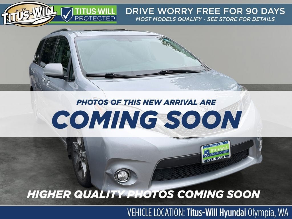 Used 2015 Toyota Sienna SE FWD image 1
