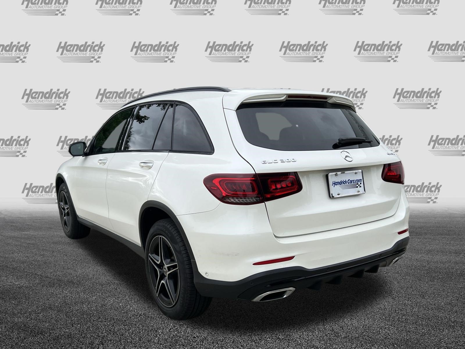 Used 2020 Mercedes-Benz GLC 300 4MATIC w/ AMG Line image 9