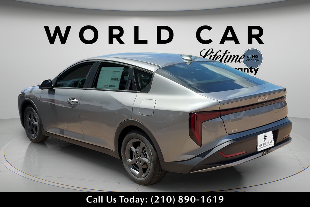 New 2026 Kia K4 FWD image 10