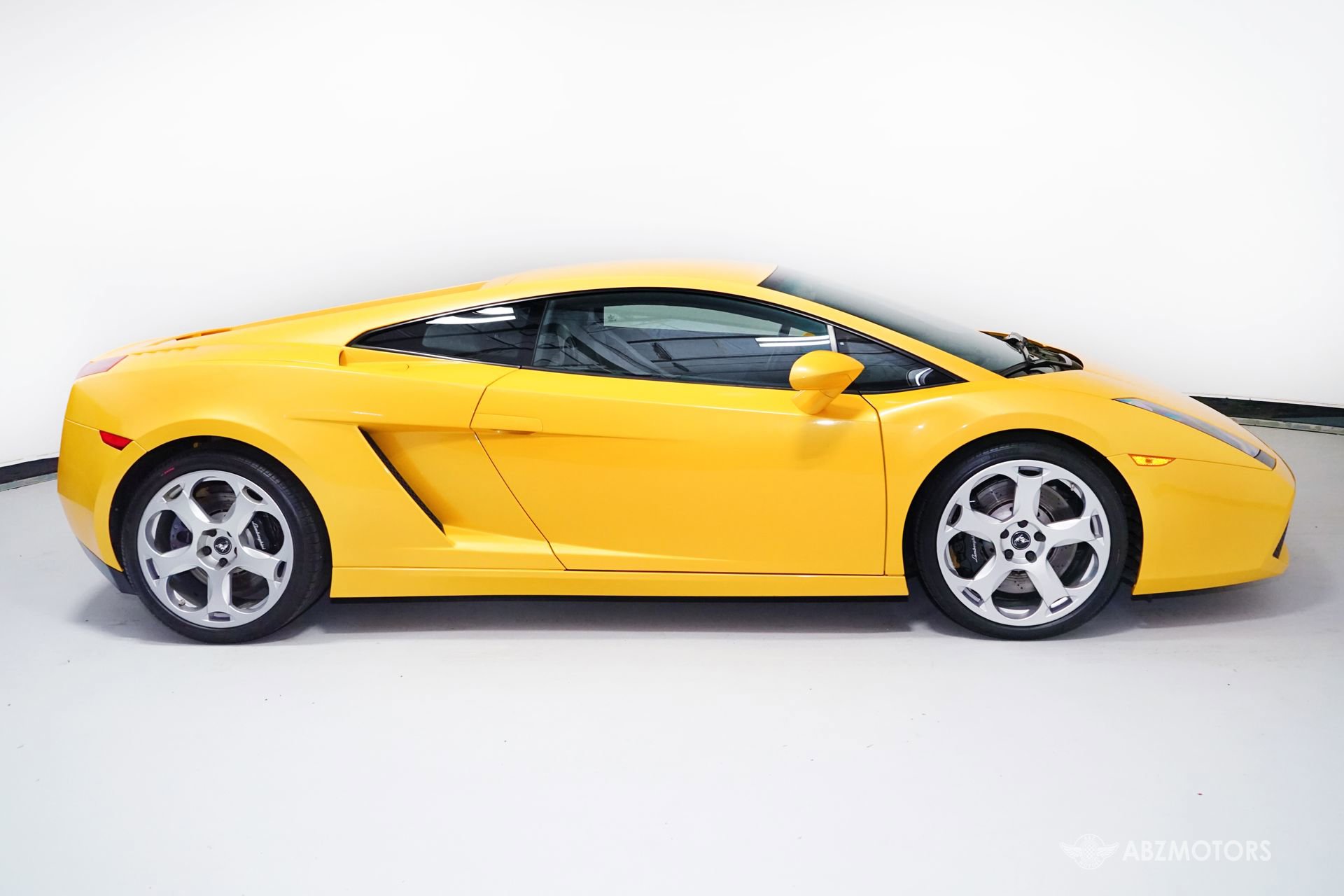 Used 2005 Lamborghini Gallardo AWD/4WD image 4