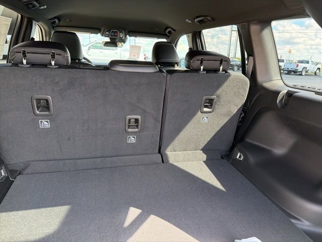New 2025 Jeep Grand Cherokee Altitude RWD image 21