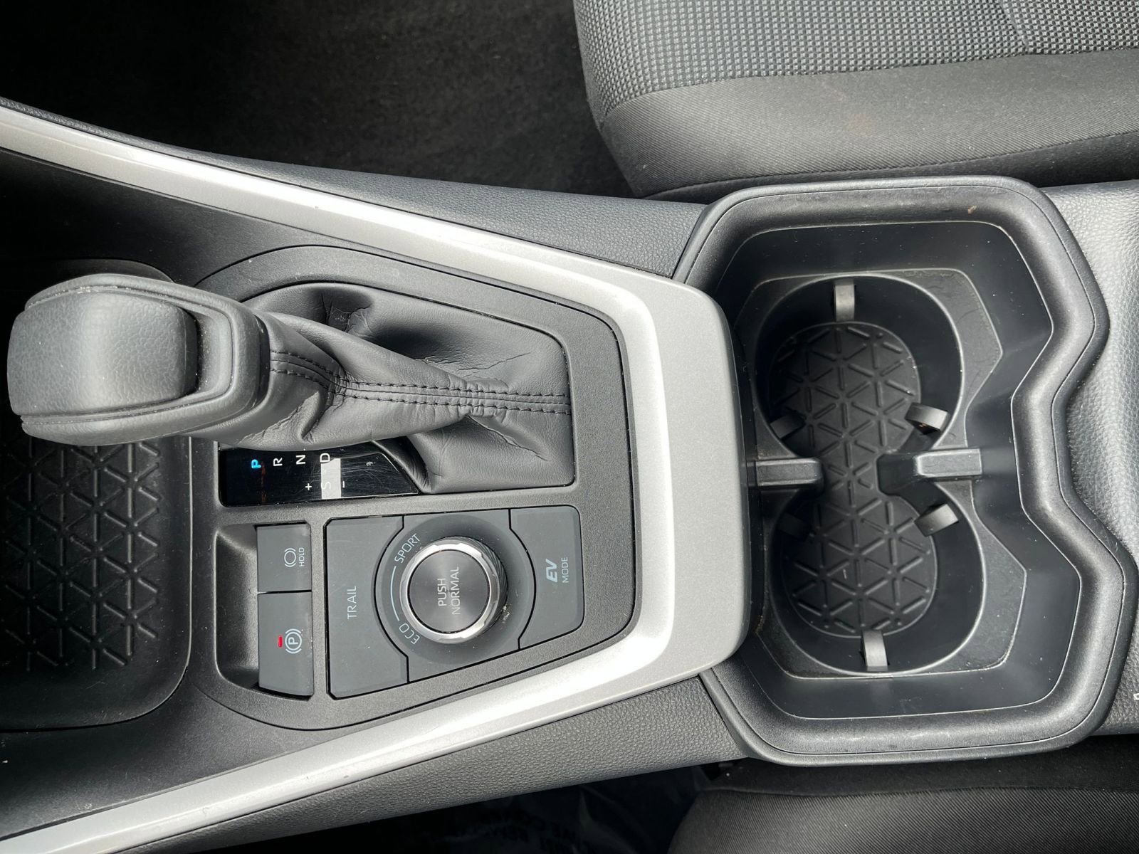 Used 2025 Toyota RAV4 LE image 36