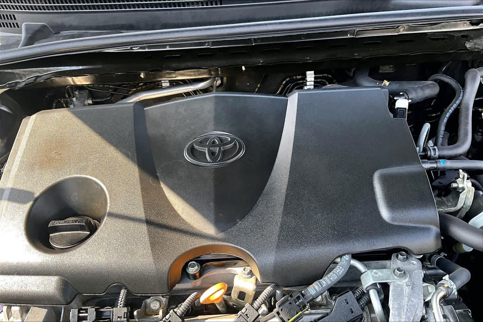 Used 2019 Toyota Camry LE FWD image 32