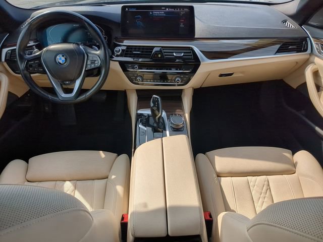 Used 2023 BMW 530e xDrive image 16