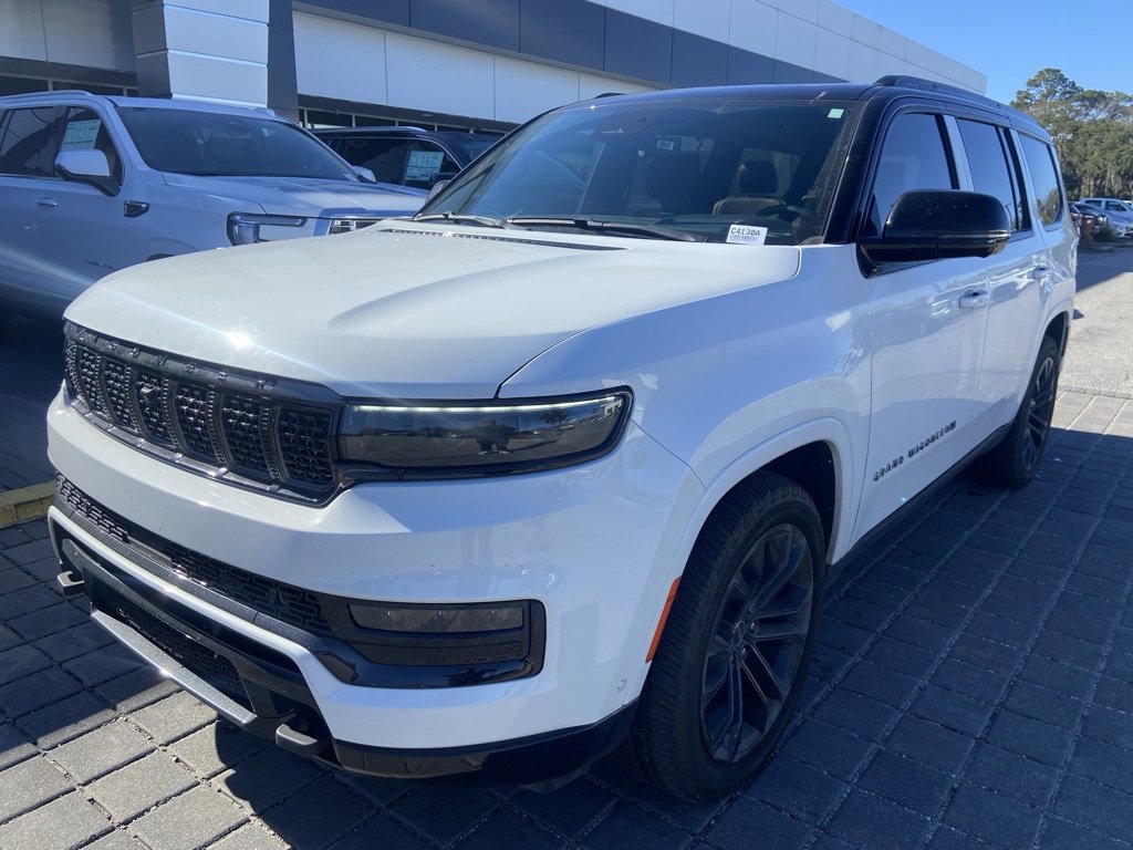 Used 2023 Jeep Grand Wagoneer Series III w/ Rear Seat Video Group 1 image 7