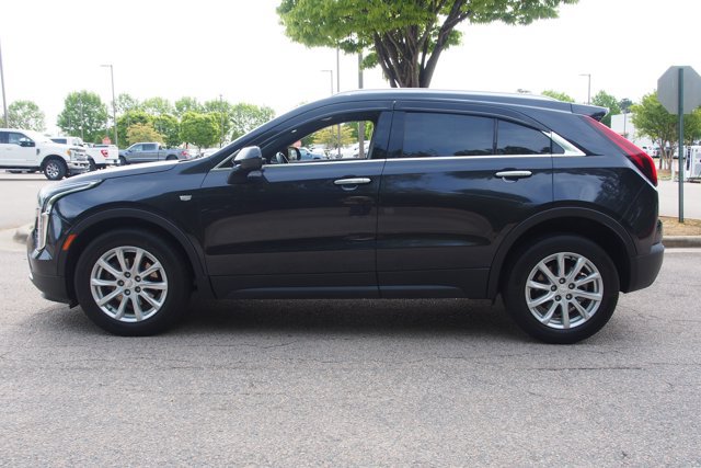 Used 2023 Cadillac XT4 Luxury w/ Cold Weather Package FWD image 4