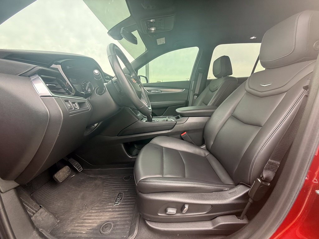 Certified 2024 Cadillac XT6 Luxury w/ LPO, Floor Liner Package AWD/4WD image 29