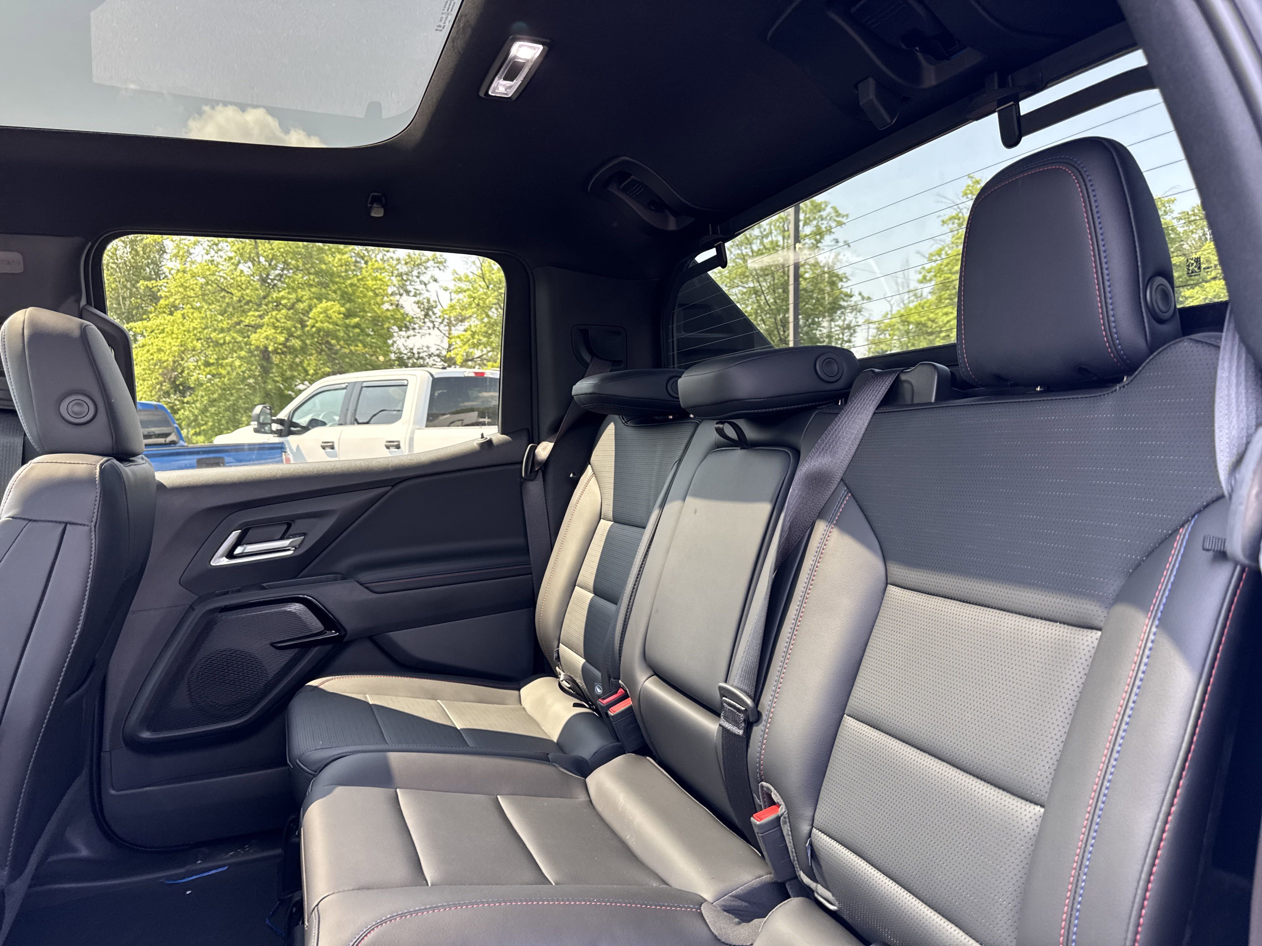 New 2025 Chevrolet Silverado EV RST image 33