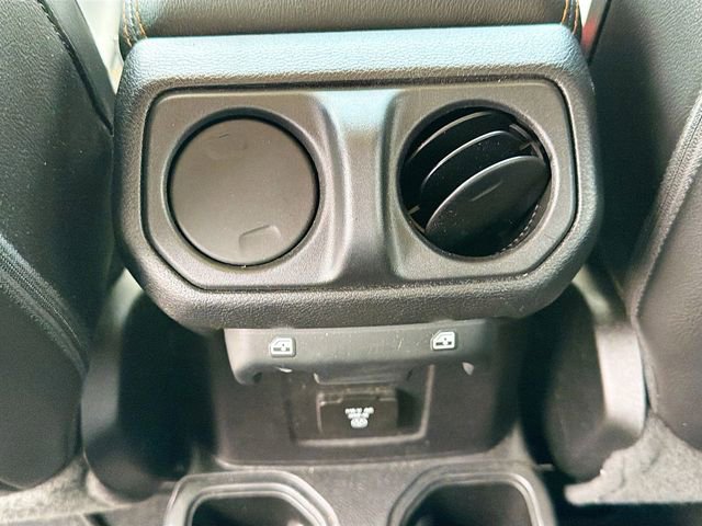 Used 2021 Jeep Gladiator Overland AWD/4WD image 17