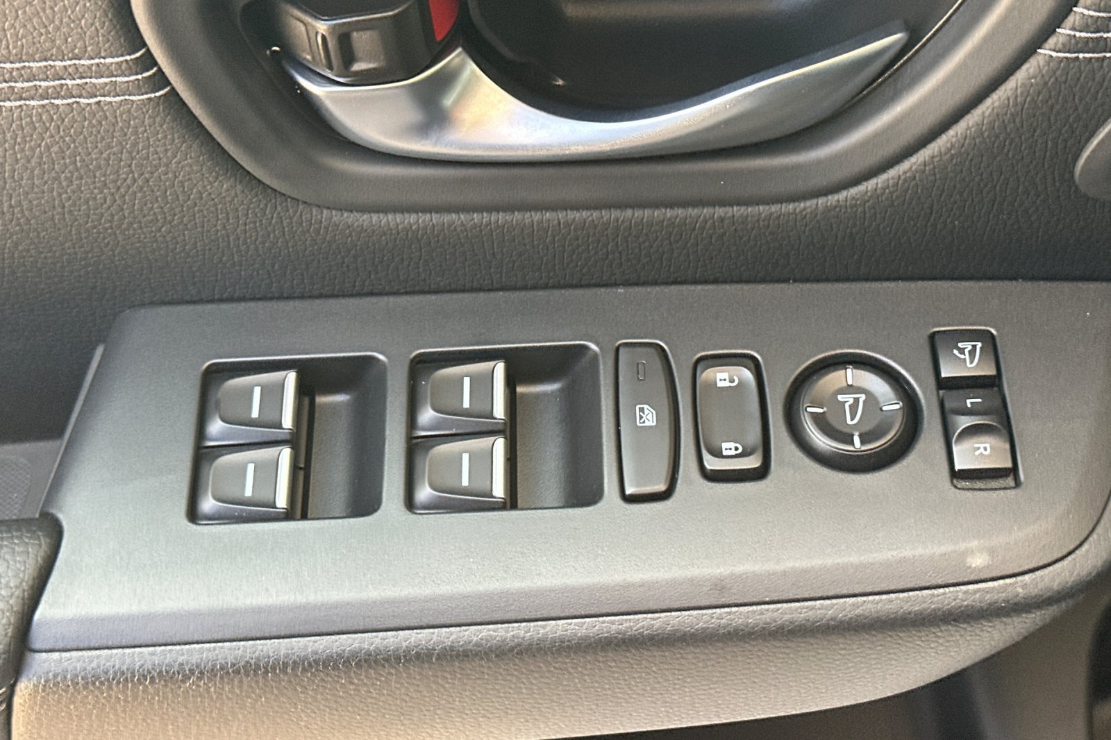 New 2026 Honda Pilot Touring image 11