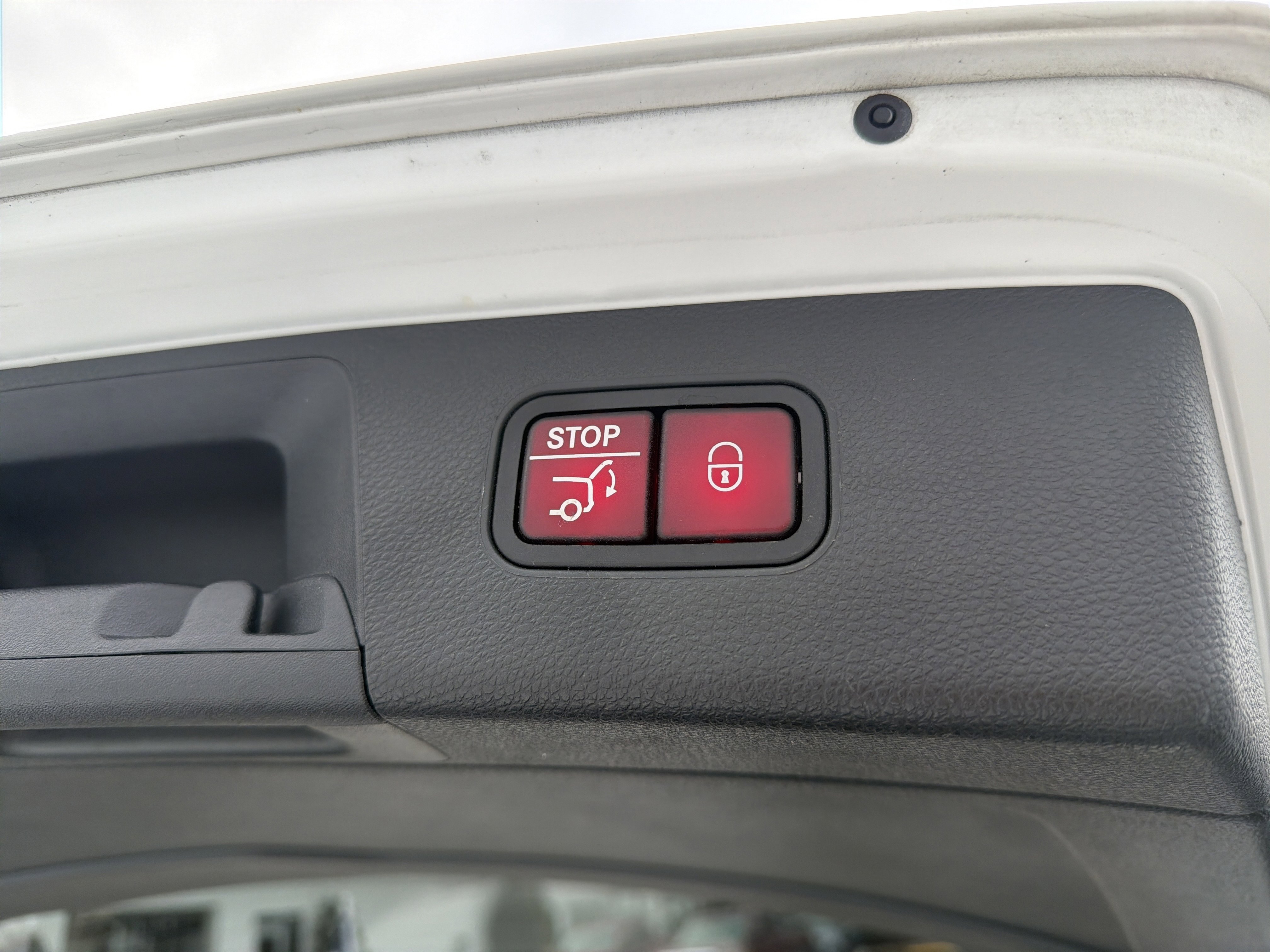 Used 2014 Mercedes-Benz GLK 350 4MATIC image 27