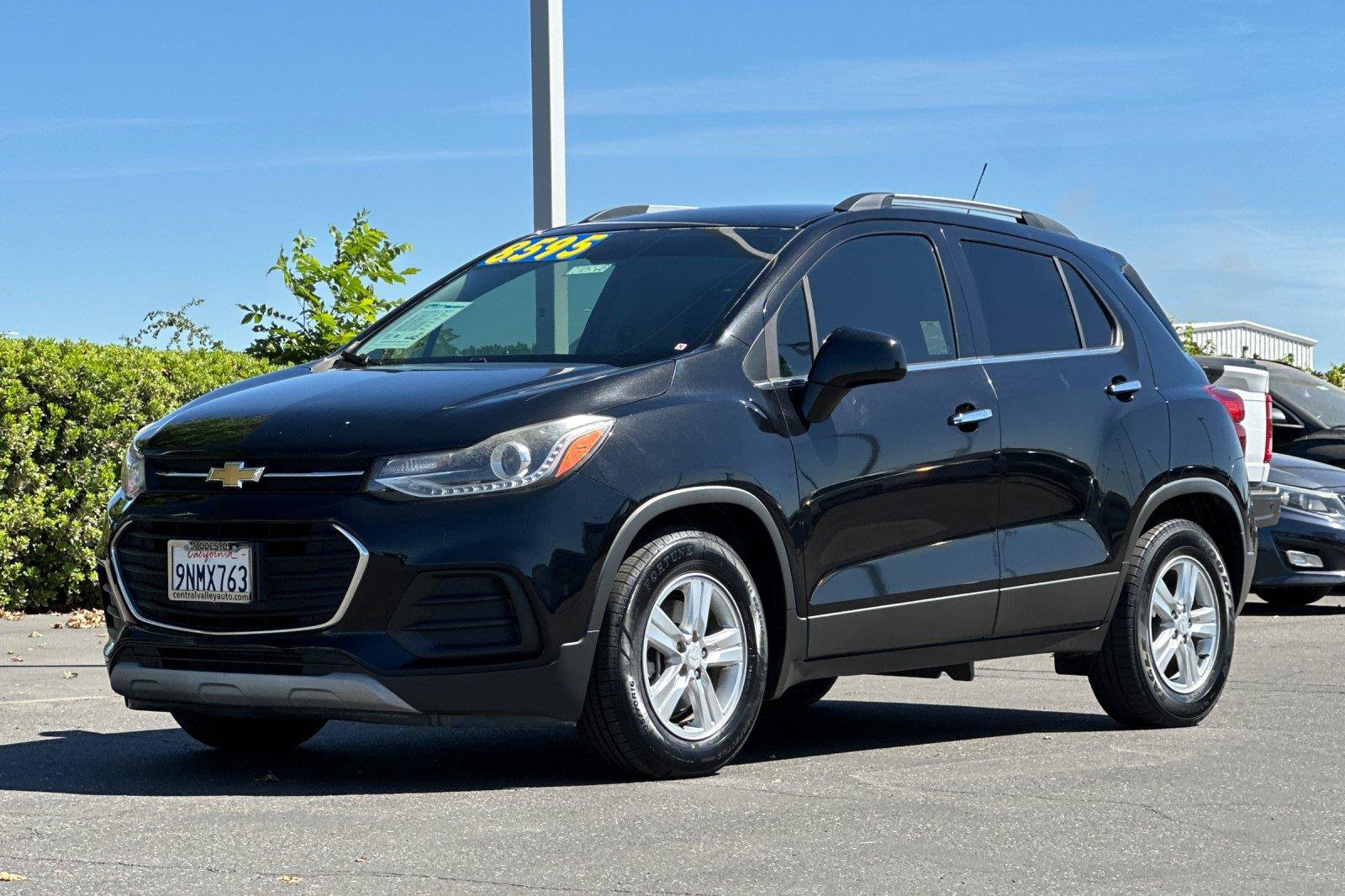 Used 2017 Chevrolet Trax LT w/ LT Convenience Package FWD image 8