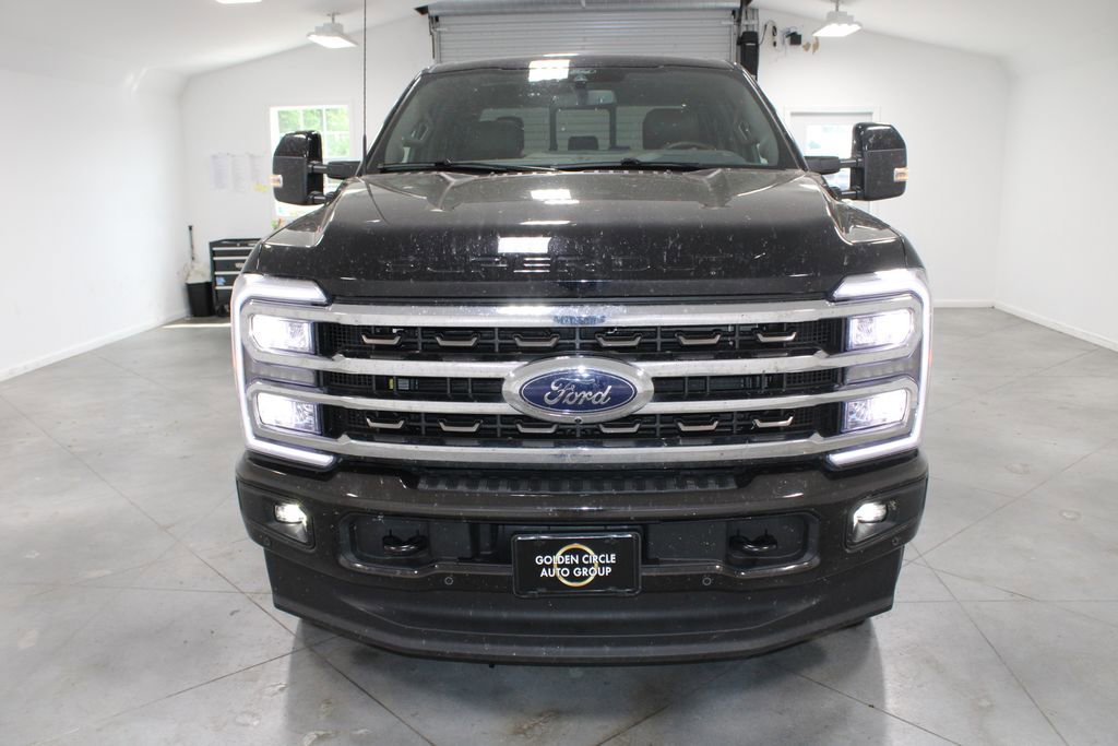 Used 2025 Ford F350 King Ranch w/ FX4 Off-Road Package image 3