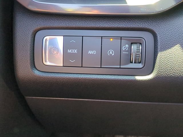 Used 2025 GMC Acadia AT4 AWD/4WD image 35