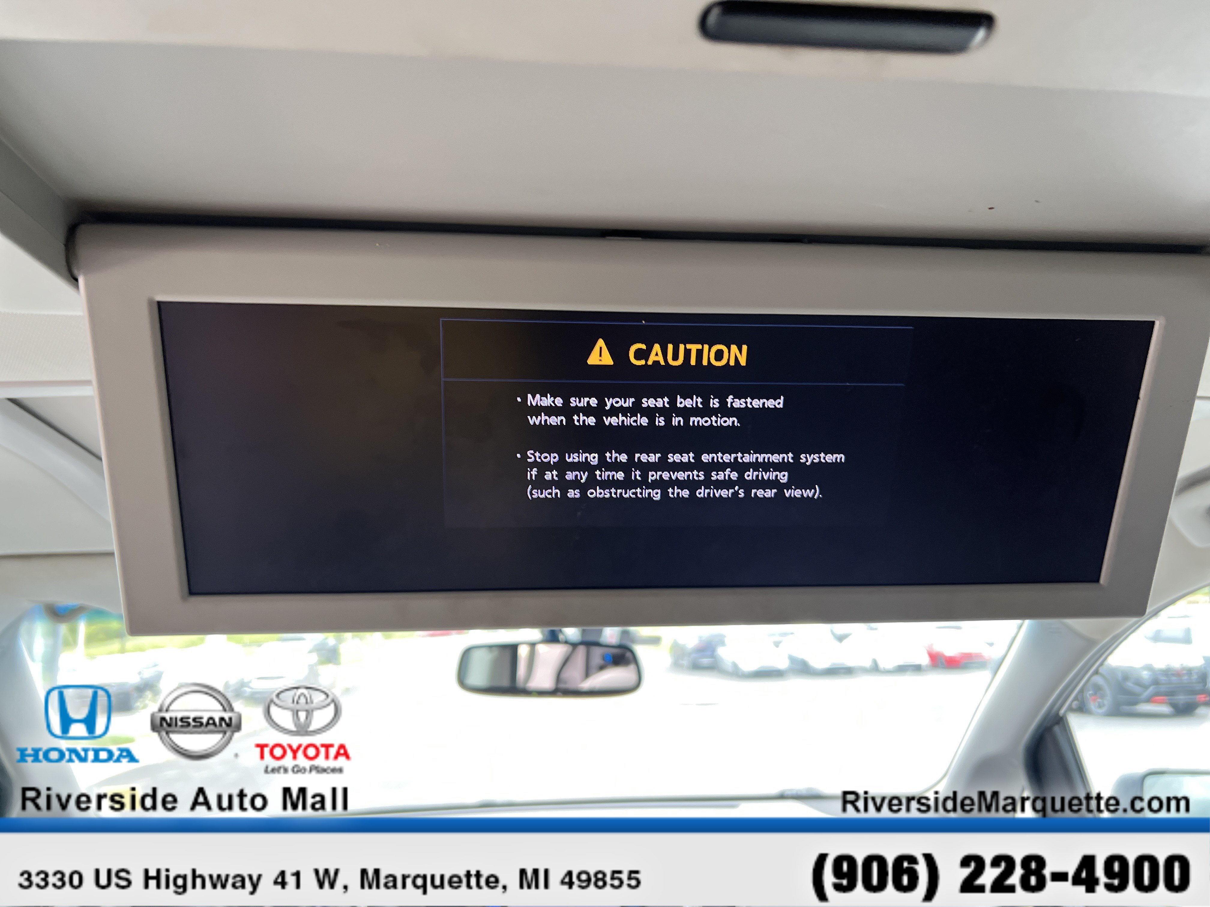 Used 2015 Toyota Sienna Limited Premium w/ Four Season Floor Mat Package FWD image 23