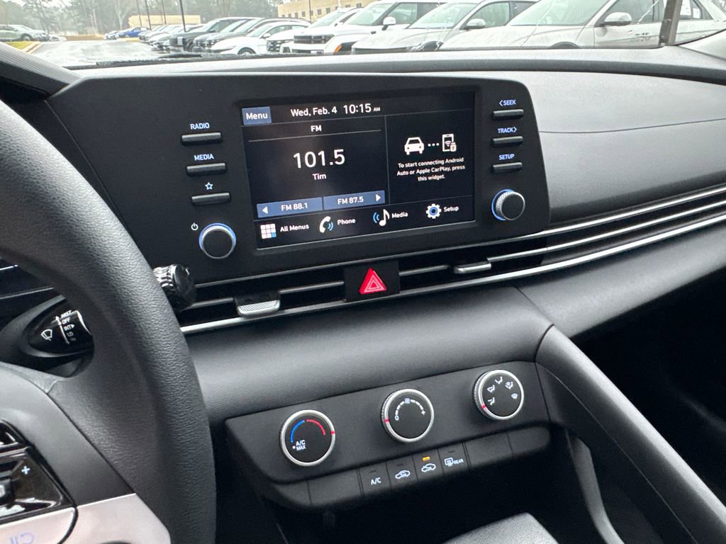 New 2026 Hyundai Elantra SE image 17