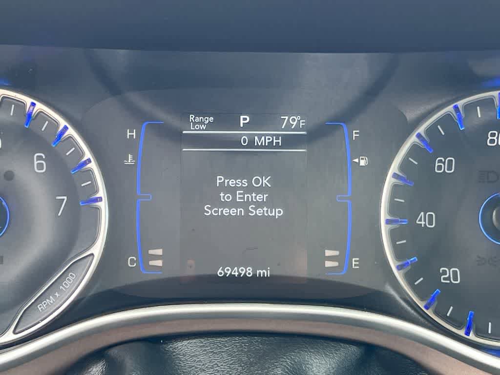 Used 2022 Chrysler Voyager LX FWD image 27