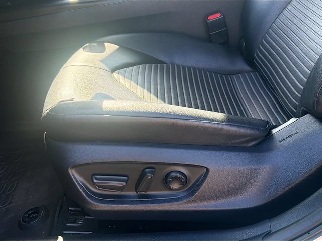 Used 2023 Toyota Camry SE FWD image 18