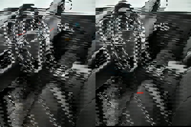 Used 2016 Chevrolet Equinox LTZ w/ Enhanced Convenience Package image 16