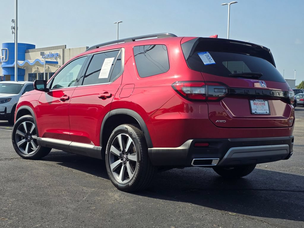 Used 2025 Honda Pilot Touring image 6