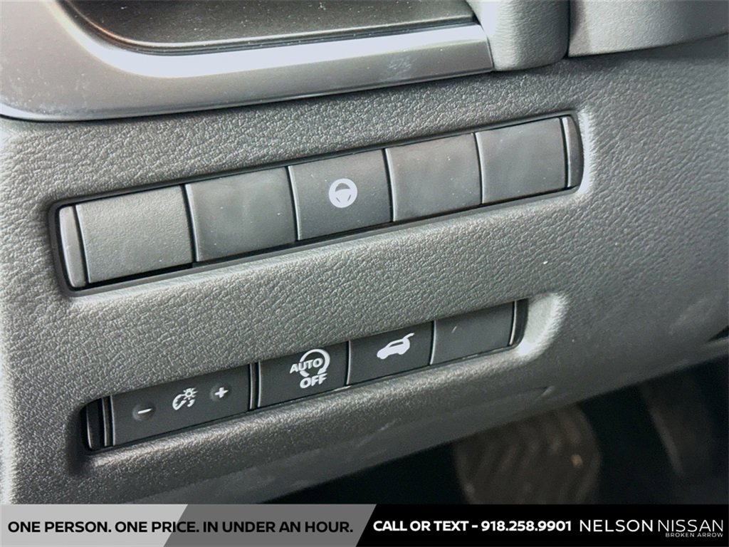 New 2026 Nissan Rogue SV image 10