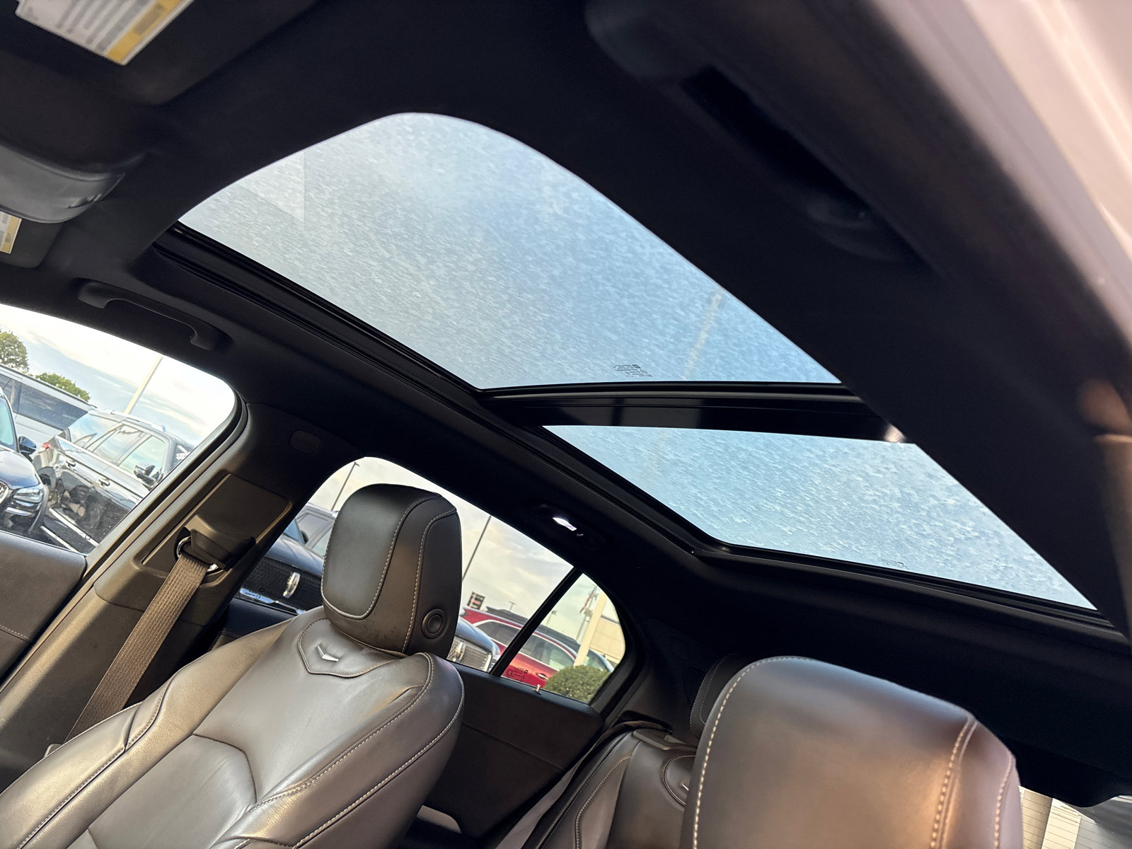 Used 2019 Cadillac XT4 Premium Luxury w/ Cold Weather Package image 25