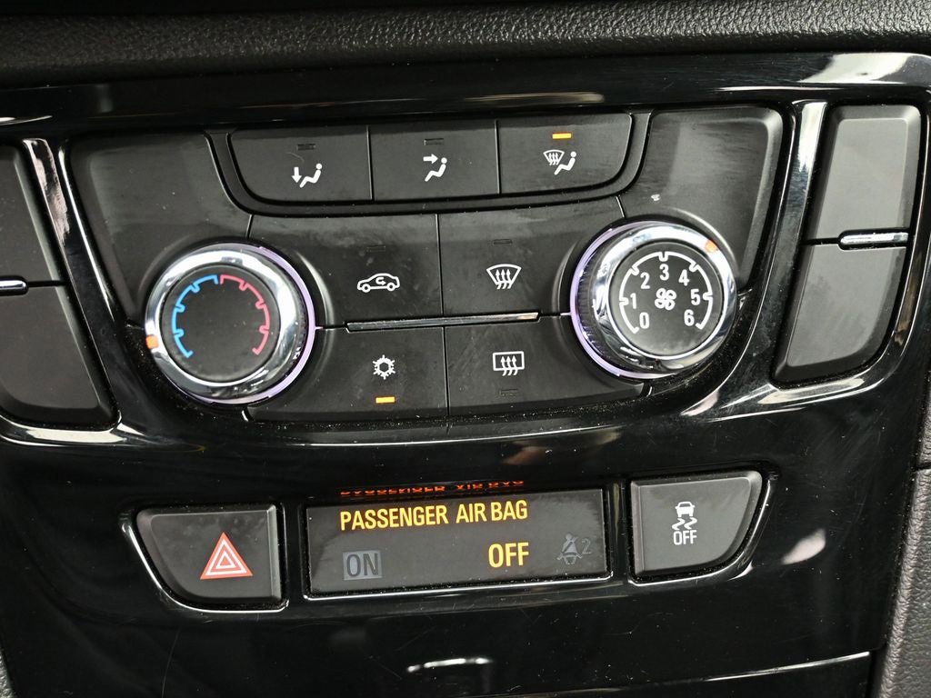 Used 2018 Buick Encore Preferred image 27