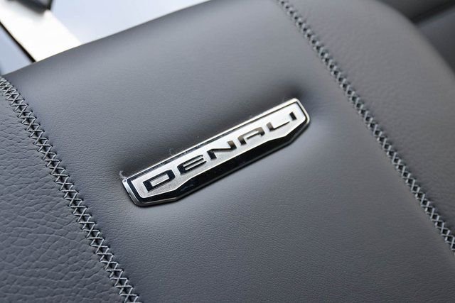 New 2026 GMC Yukon XL Denali w/ Denali Reserve Package image 22